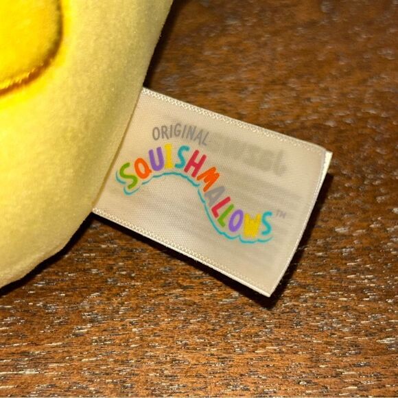 Squishmallows Zarina The Yellow Banana Slug Soft Plush Stuffed Animal - Picture 3 of 6
